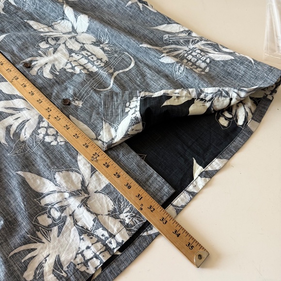 RJC Hawaiian Scratched Charcoal Gray Pineapple Hawaiian Print Button Shirt 2XL - Picture 6 of 6
